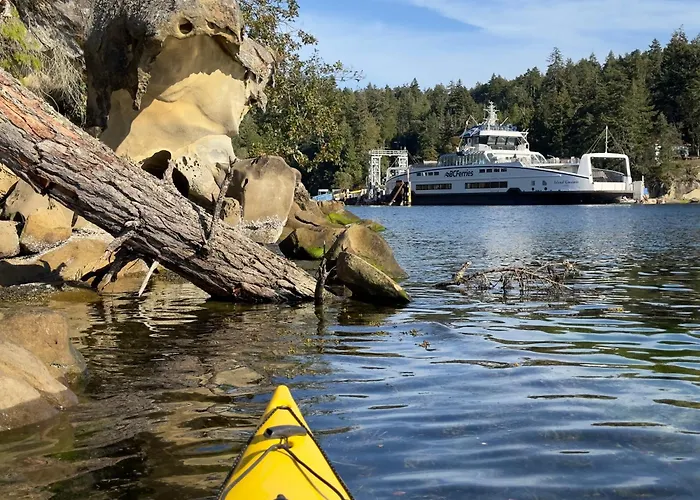 Gabriola Island B&B By The Sea