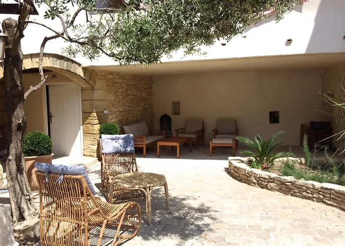 Locus Amoenus