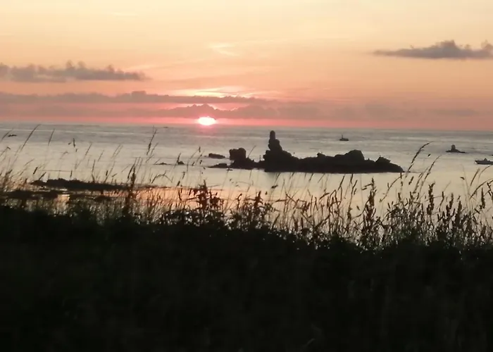 Côté West - Spacieuse Chambre d'Hôtes - Confort, Accueil personnalisé - Petit déjeuner compris