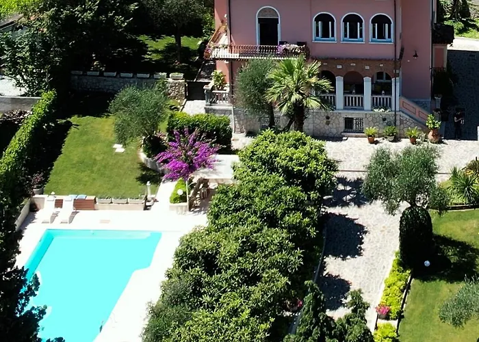 Villa Lou