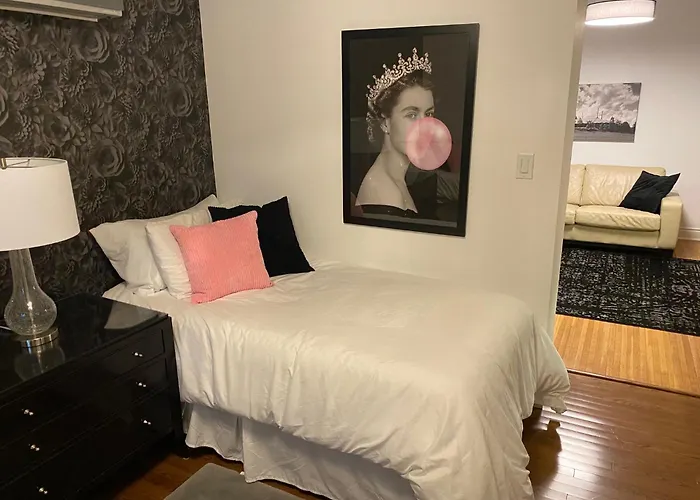 North Of Avon B&B Suites