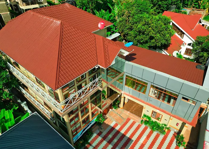 River House Lodge International