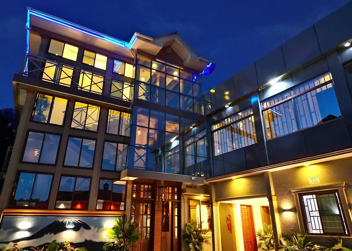 River House Lodge International