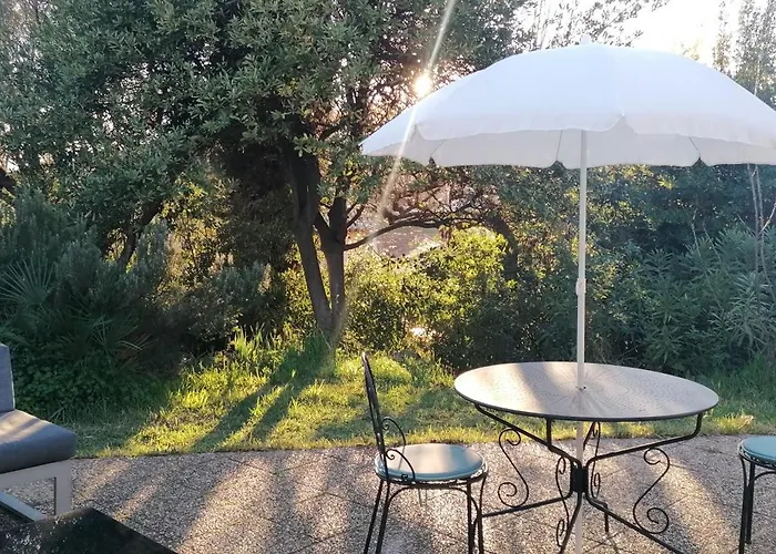 Chambre Bed And Breakfast Dans La Villa Cypra