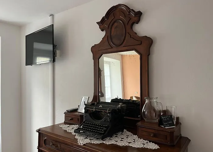 B&B22