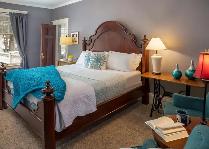 The Nordic Pineapple Bed And Breakfast