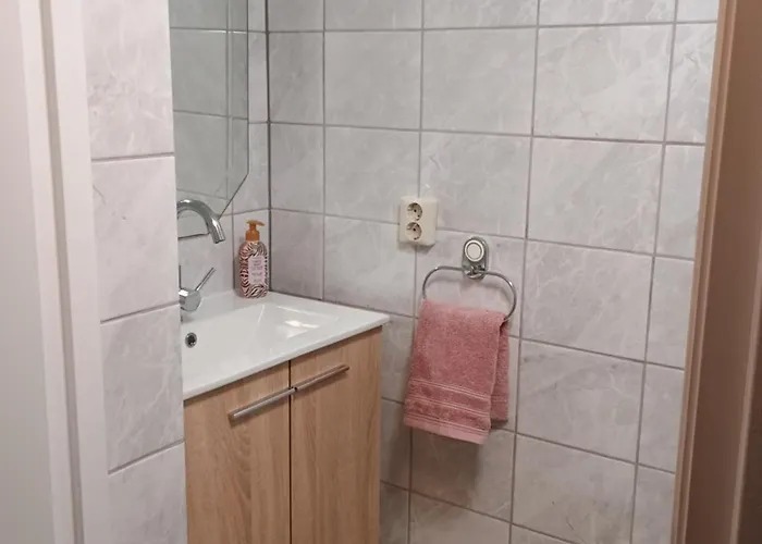 Prive Tuinhuis B&B Elly