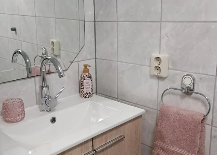 Prive Tuinhuis B&B Elly