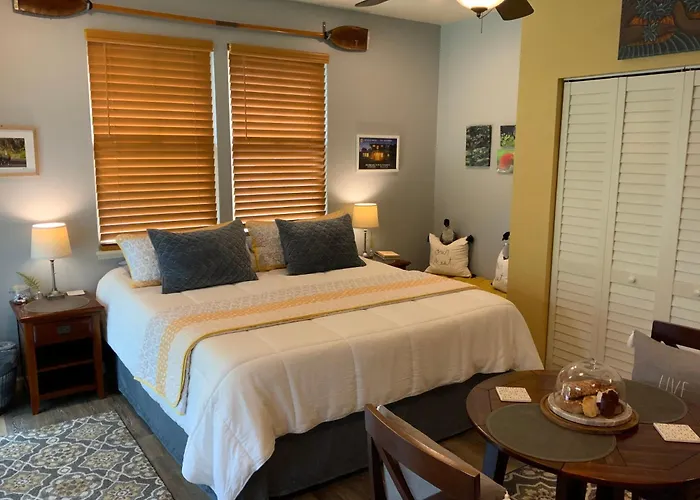 Kilauea House