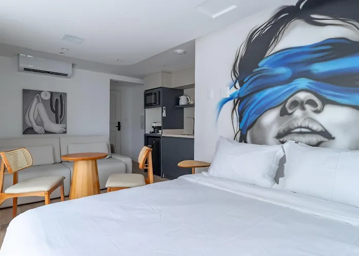 Up Hotel Boutique