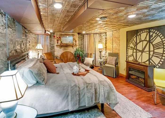 Historic Webster House Bed And Breakfast Inn