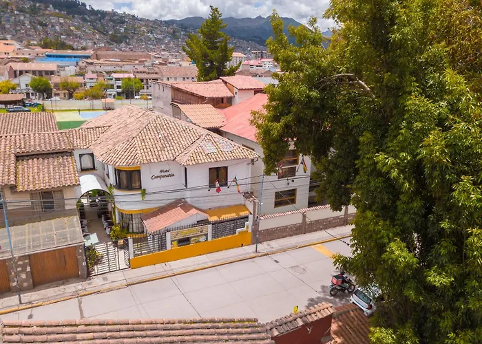 Hotel Campanario