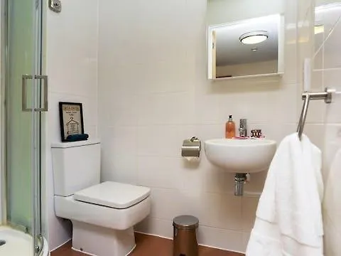 Big Room In A New House With Extra Bed