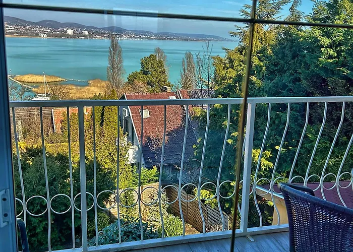 Villa Borostyan