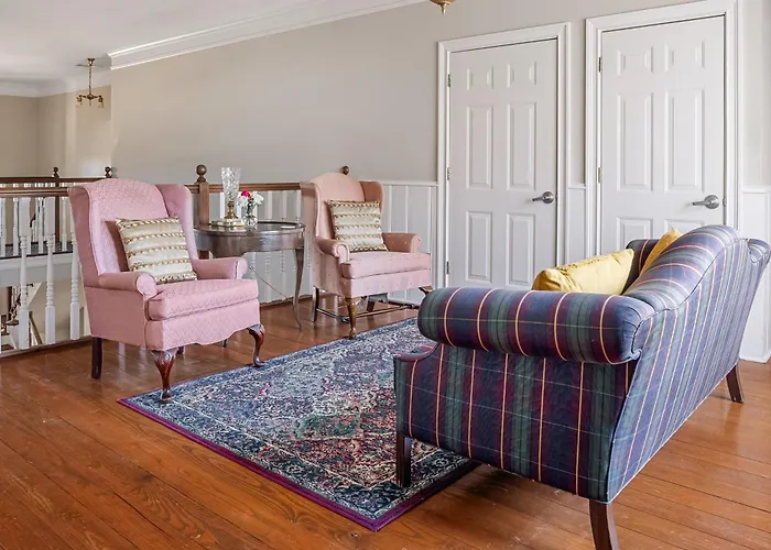 Stone Mountain Manor
