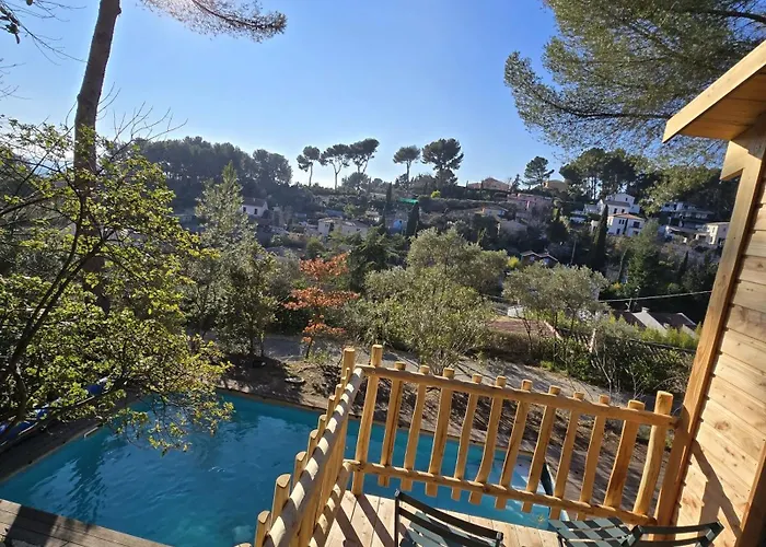 La Cabane Aixoise Piscine & Jacuzzi