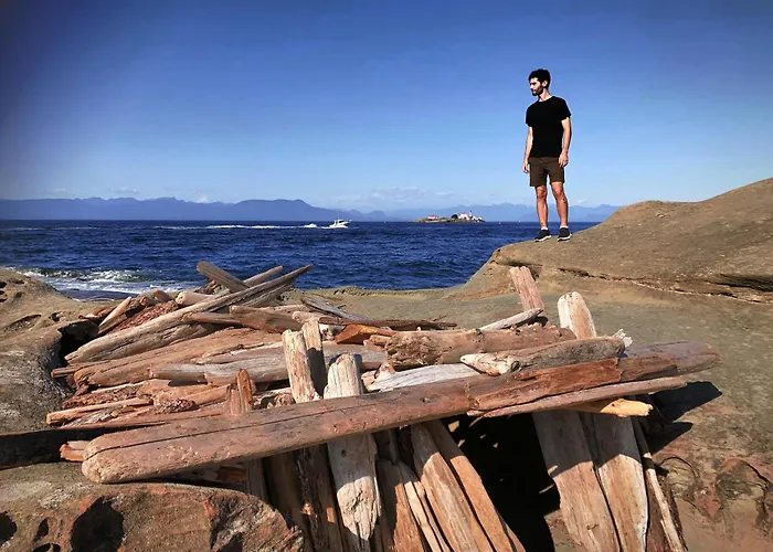 Gabriola Island B&B By The Sea