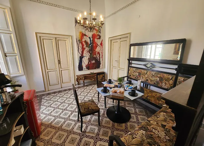 La Maison Royale