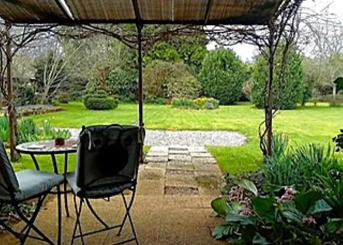 Chambre D'Hote - Ilse'S Garden Chair