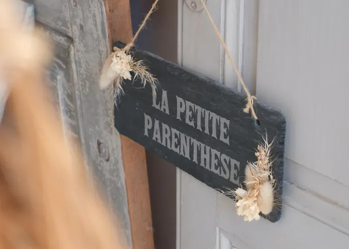 La Petite Parenthèse