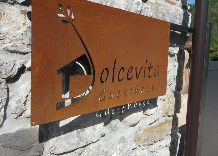 Dolcevita Guest House
