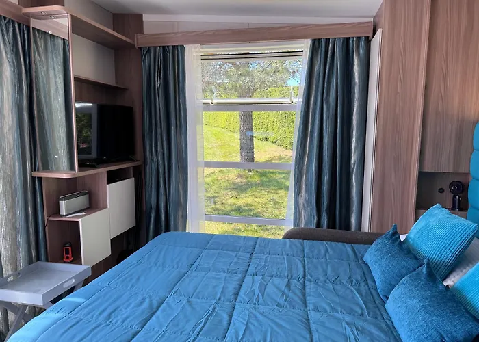The Garden Room Tiny House Bed And Breakfast Stay