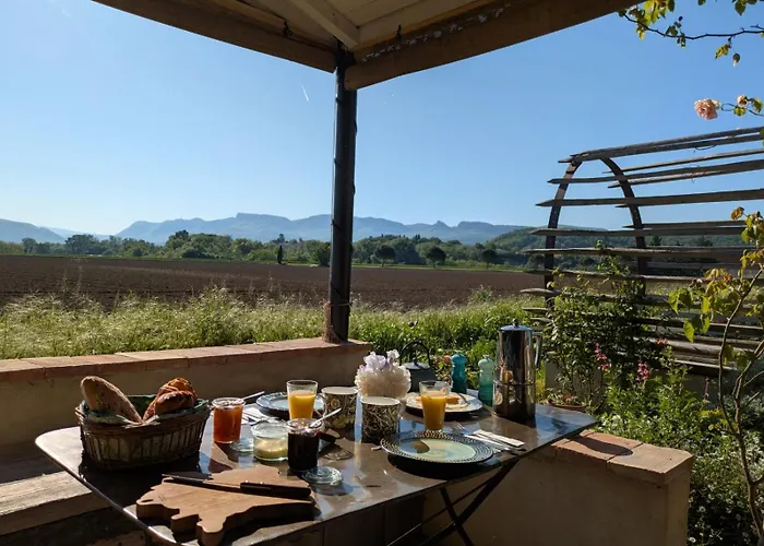 La Bohême La Belle Etoile Petit déjeuner compris