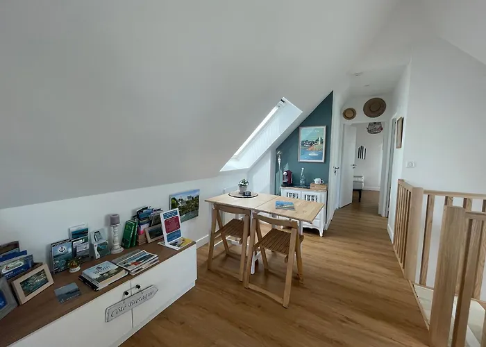 Ty Glazu Doelan espace 60m2, Port& criques à pied, 2 chambres privées au 1er étage, SDB, WC séparé