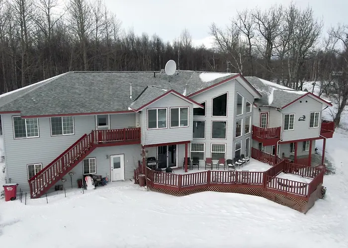 Alaska'S Harvest Bed And Breakfast And Luxury Log Cabin
