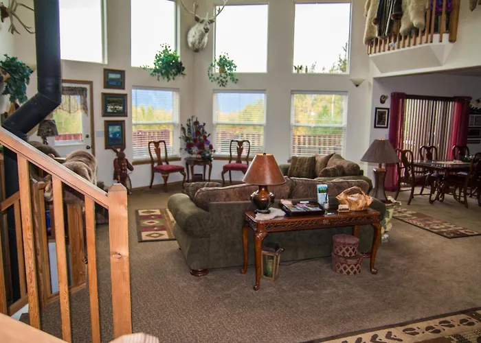 Alaska'S Harvest Bed And Breakfast And Luxury Log Cabin