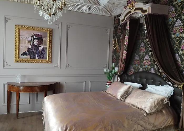 Le Palazzo Yes