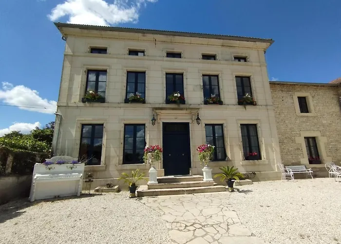 Le Palazzo Yes