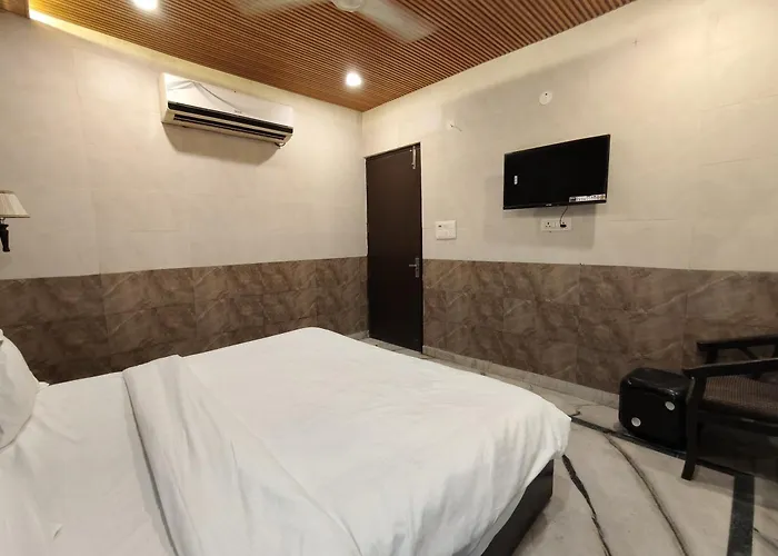 Hotel Gera G66 Kalkaji