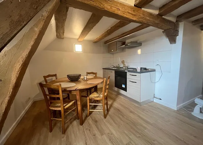 Mercier de Montigny - Les Chambres du Beffroi - SPA et Massage