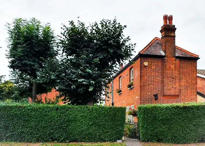 The Lodge Stanwell