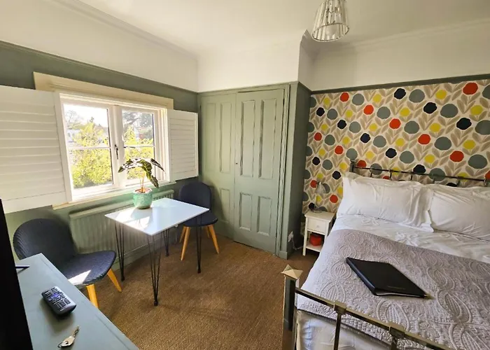 The Lodge Stanwell