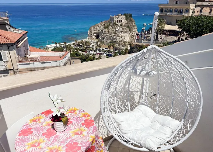 B&B Island Tropea -Sea View Rooms & Suites-