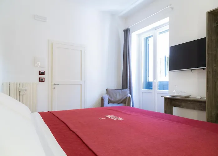 T Rooms