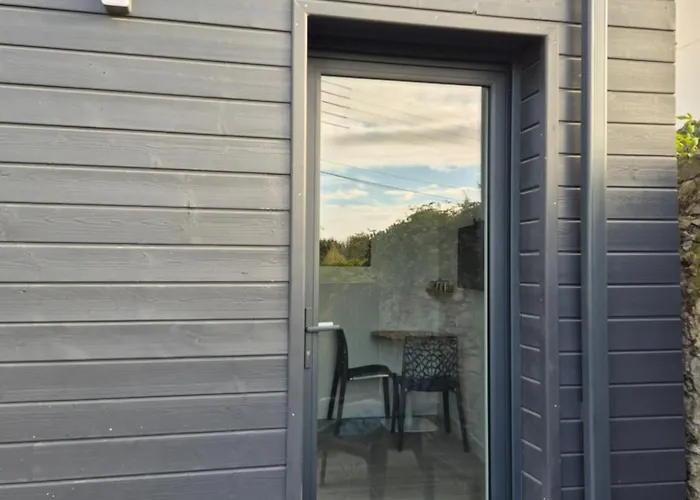 Chambre indépendante avec terrasse extérieure proche aéroport et Nantes centre