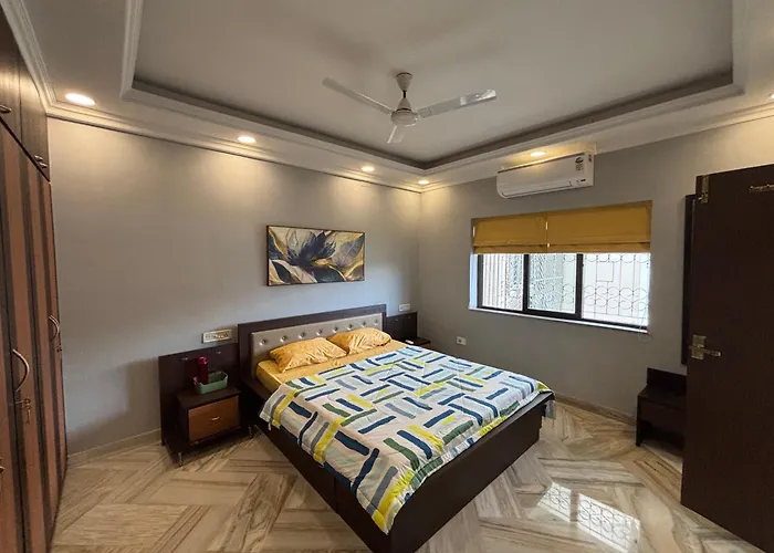 Neelam Homestay - Lemon Room