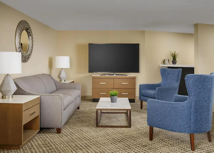 Doubletree By Hilton Orlando Airport Hotel