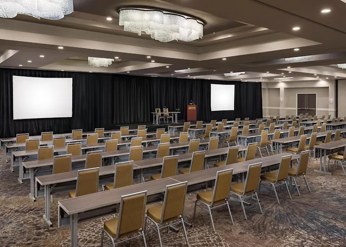 Doubletree By Hilton Orlando Airport Hotel