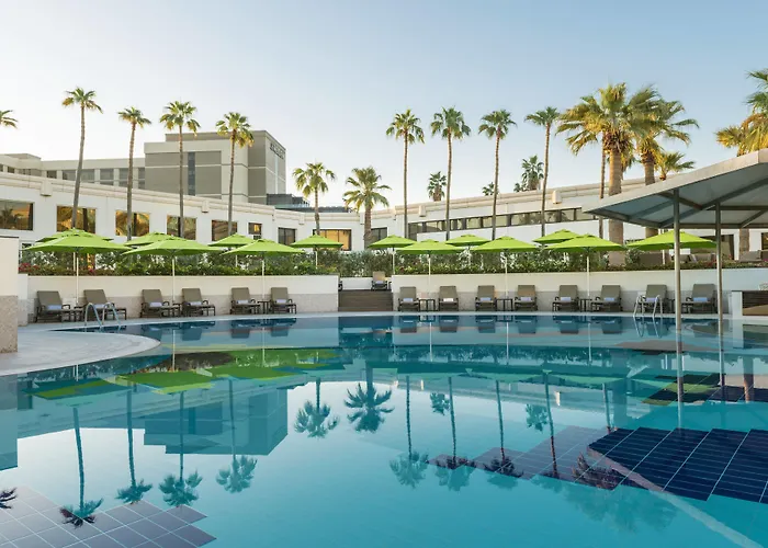 Le Meridien Dubai Hotel & Conference Centre