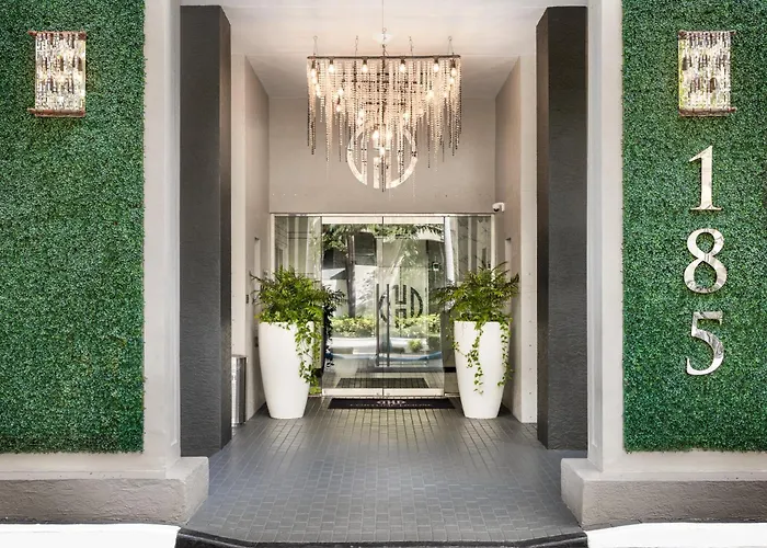Fortune House Hotel Suites