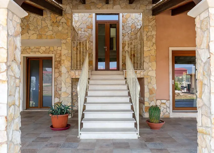 Villa Maila