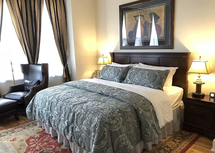 Morris House Hotel