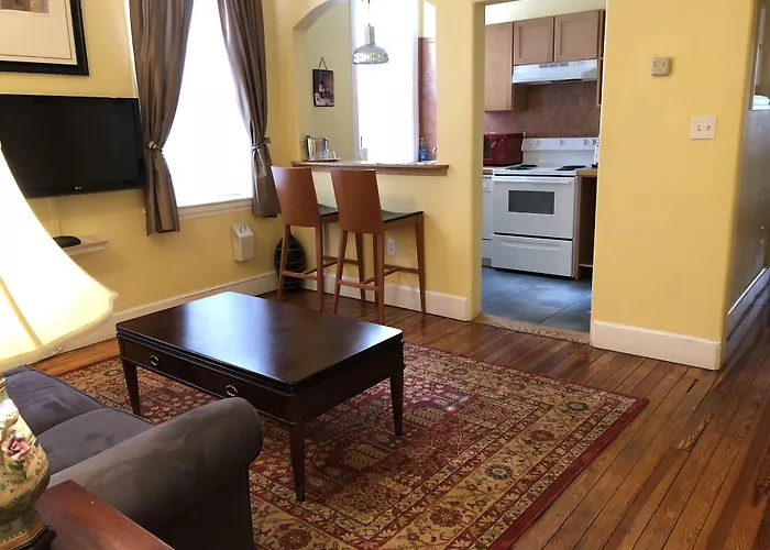 Morris House Hotel