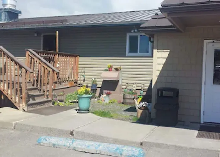 Beluga Lake Lodge
