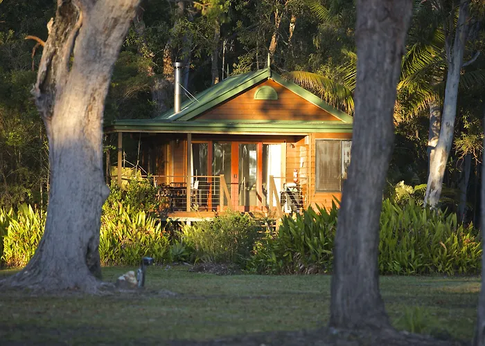 Lake Weyba Cottages Noosa