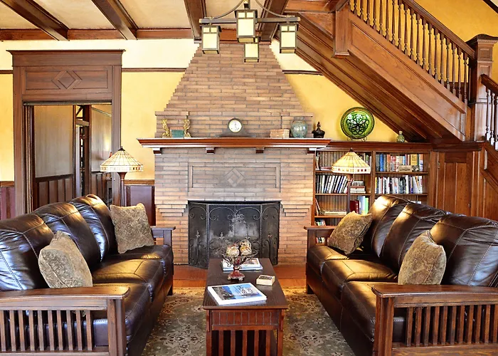 Iron Horse Inn